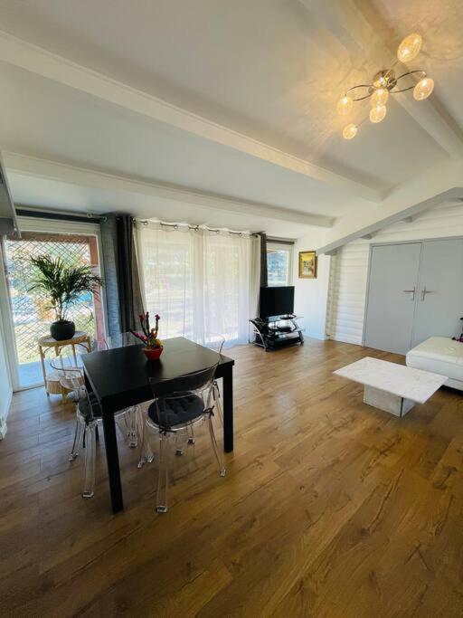 Maison + Piscine A 10 Min D'Aix En Pce ميرويْ المظهر الخارجي الصورة